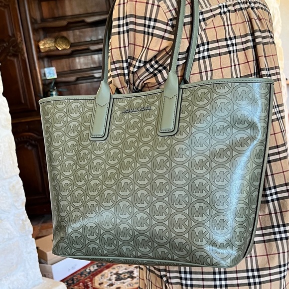 Michael Kors Jodie MD Signature Tote  Handbag Light + Wallet set NWT Authentic - Picture 7 of 12